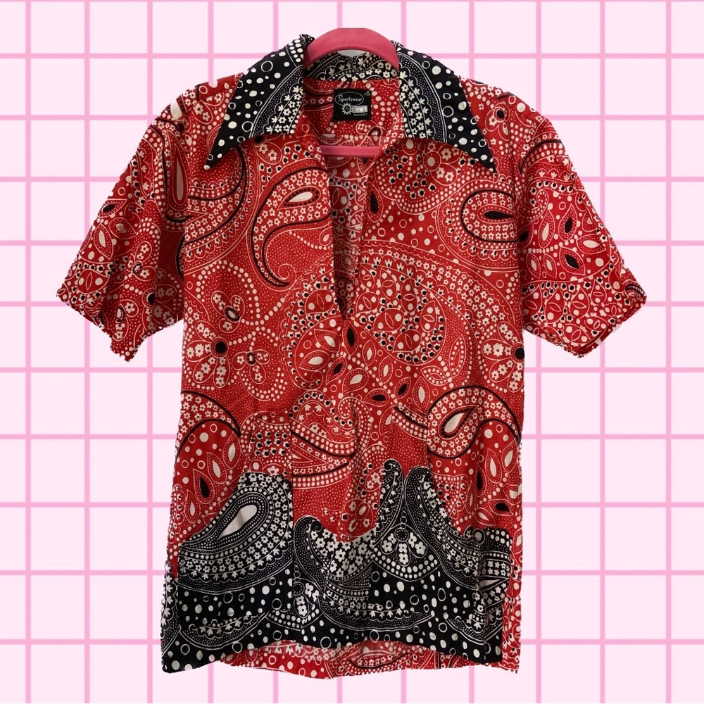 1970s Men’s/Women’s Bandana Print V-Neck Collared Shirt